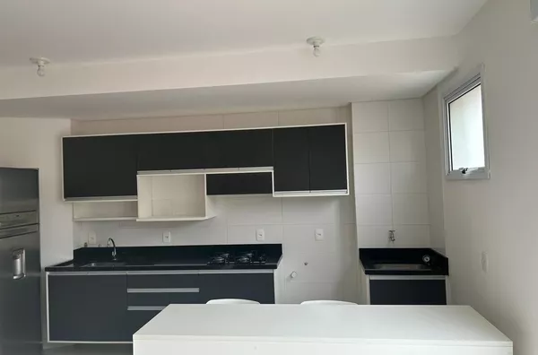 Studio a 50 m do Hospital Universitário com garagem