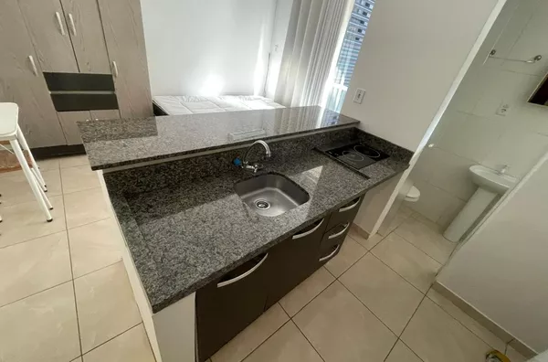 COMPLETA IMÓVEIS ALUGA KITINETE MOBILIADA NO CÓRREGO GRANDE.