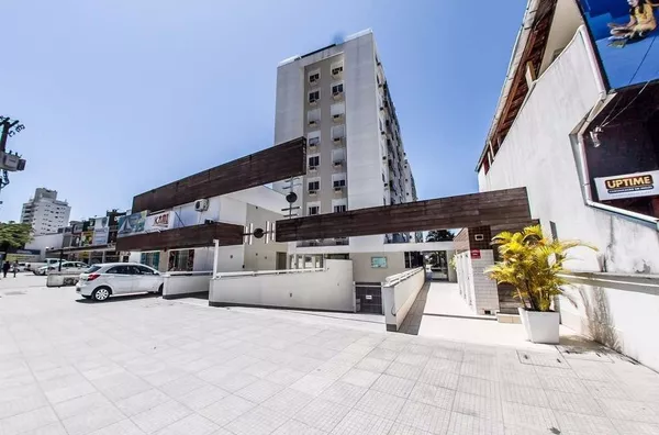  APARTAMENTO 02 DORMITÓRIOS SENDO (O1 SUÍTE) COM ÓTIMA  LOCALIZAÇÃO -TRINDADE 