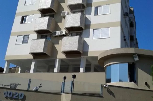 Apartamento 02 quartos semi mobiliado em frente UFSC/Eletrosul