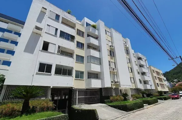 COMPLETA IMÓVEIS VENDE - APARTAMENTO DE 02 DORMITÓRIOS E 01 VAGA DE GARAGEM NA TRINDADE.