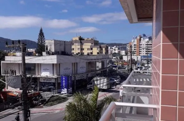 Aluguel apto 2 dorm. na Trindade