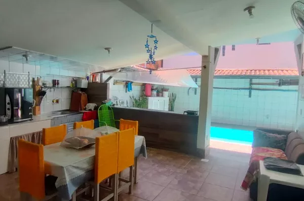 Casa estilo Pousada á venda com 10 quarto(s),  Barra Da Lagoa, Florianópolis