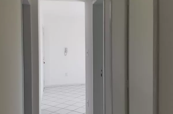 Apartamento 03 quartos mobiliado ao lado da UFSC