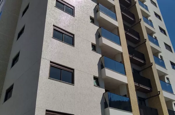 Ines de Castro -  Apartamento 02 dormitórios (01 suíte), sacada, garagem e hobby box