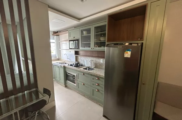 STUDIO MOBILIADO COM GARAGEM DISPONIVEL PARA LOCAÇÃO!