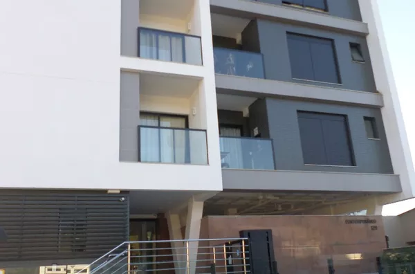 Studio aconchegante, a 50 metros do Hospital Universitário, próximo ao shopping Vila Romana.