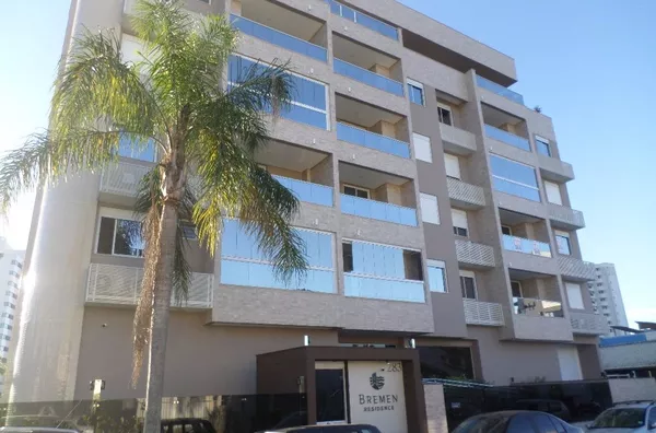 Apartamento 02 dormitórios sendo (01 suíte), no coração da Trindade.