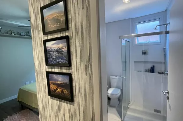 COMPLETA IMÓVEIS VENDE - APARTAMENTO DE 02 DORMITÓRIOS E 02 VAGAS DE GARAGEM TRINDADE UFSC