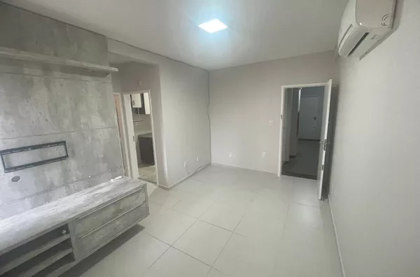 Apartamento 02 dormitórios com garagem, mobiliado no Itacorubi