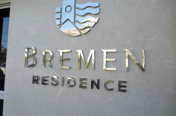 Apartamento 02 dormitórios sendo (01 suíte), no coração da Trindade.