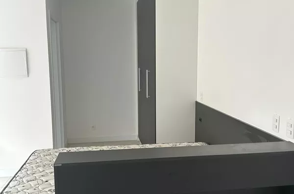 Studio a 50 m do Hospital Universitário com garagem
