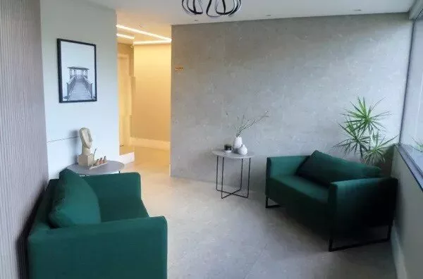 COMPLETA IMÓVEIS VENDE - APARTAMENTO DE 02 DORMITÓRIOS E 02 VAGAS DE GARAGEM TRINDADE UFSC