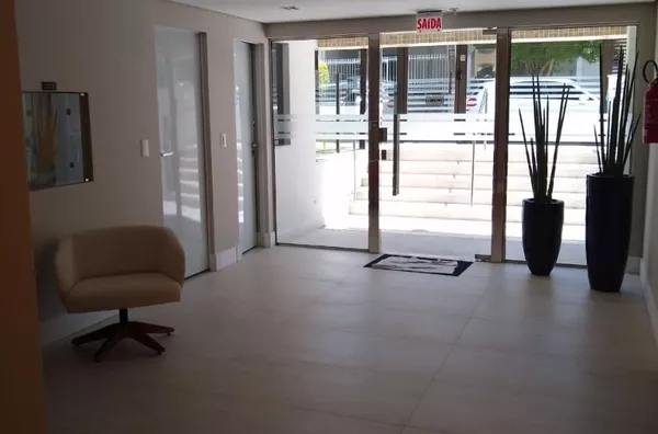 COMPLETA IMÓVEIS VENDE  - APARTAMENTO DE 02 DORMITÓRIOS E 02 VAGAS DE GARAGEM NA TRINDADE  UFSC