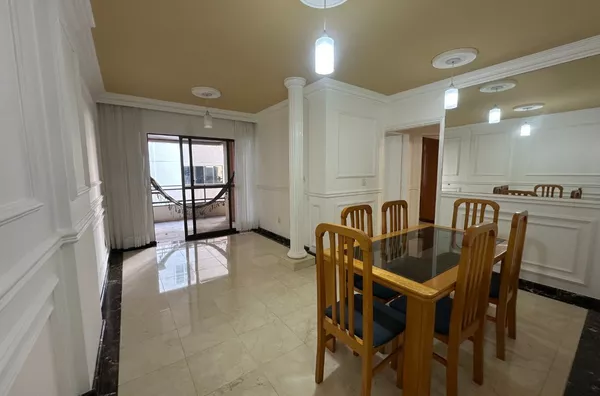 APARTAMENTO 3 QUARTOS COM SACADA E CHURRASQUEIRA NO CENTRO DE BALNEÁRIO CAMBORIÚ
