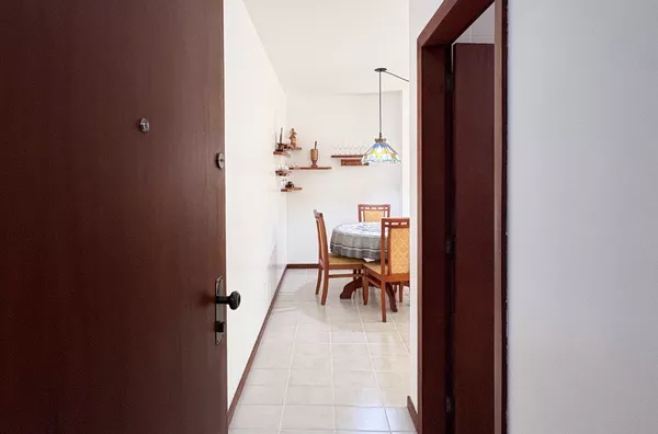 LOCAÇÃO ANUAL APARTAMENTO 02 DORMITÓRIOS MOBILIADO QUADRA MAR CENTRO DE BALNEÁRIO CAMBORIÚ