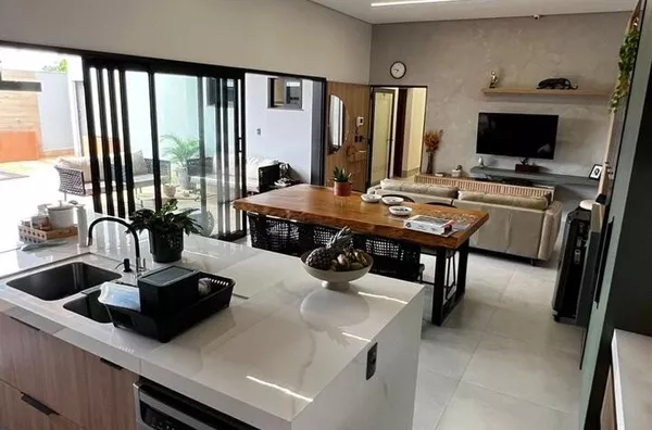 Casa para venda,  Jardim Floriza, Tangará da Serra