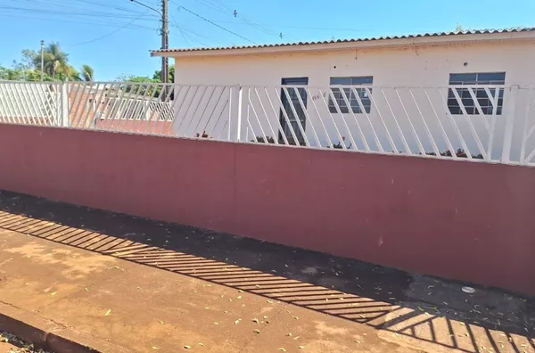 Casa para aluguel, 4 quarto(s),  Jardim Floriza, Tangará Da Serra