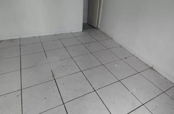 PONTO COMERCIAL NA VARJOTA