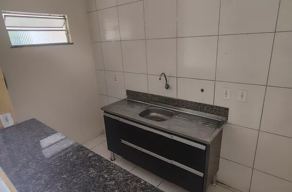 Apto na Av. das Graviolas, Cid. 2000