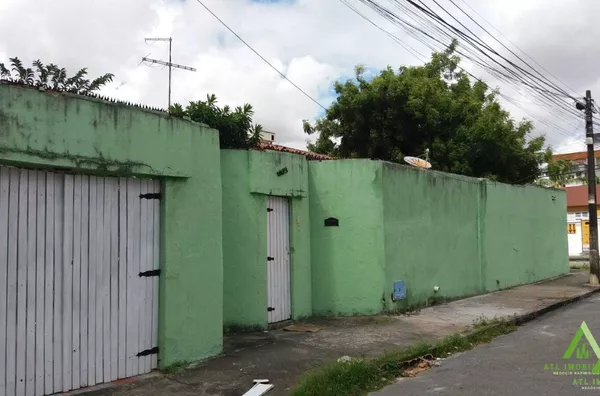 Casa à Venda no Bairro Rodolfo Teófilo