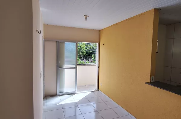 Apto na Av. das Graviolas, Cid. 2000