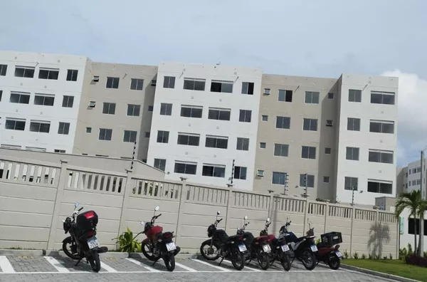 Apartamento para aluguel, 2 quarto(s),  Lagoa Redonda, Fortaleza