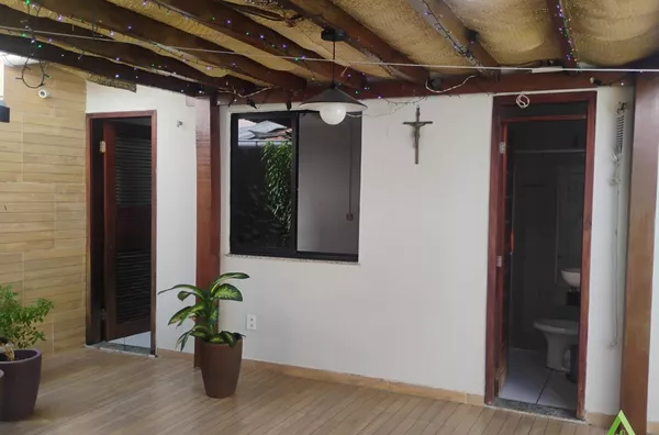 CASA COMERCIAL DUPLEX À VENDA | EXCELENTE LOCALIZAÇÃO | NASCENTE