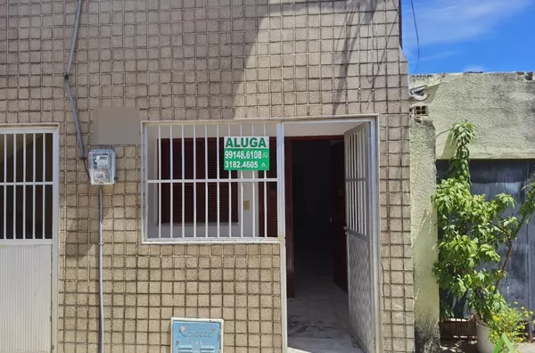 Alugo apartamento na Cidade 2000