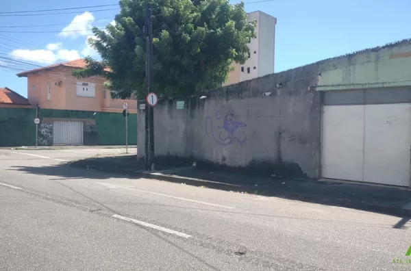 Casa à Venda no Bairro Rodolfo Teófilo
