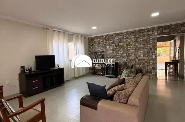 Excelente casa com lote amplo no Guara Park Oportunidade 