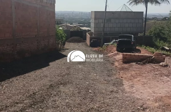 Elizeu Df imobiliária vende lote em condomínio em Arniqueiras