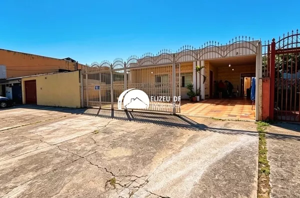 Elizeu DF Imobiliária vende casa na QSD 25 de Taguatinga com 4 quartos