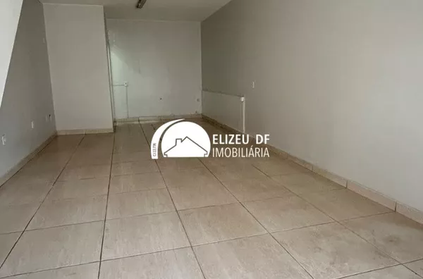 Elizeu Imóveis aluga Loja com 50 m² na QR 3 da Candangolândia