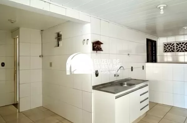 Elizeu DF Imobiliária vende casa na QI 7 do Guará I 