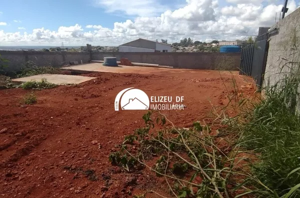Elizeu Df imobiliária vende lote em condomínio em Arniqueiras