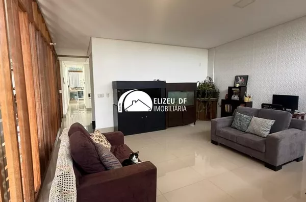 Vende magnânima casa no Park Way, Brasília