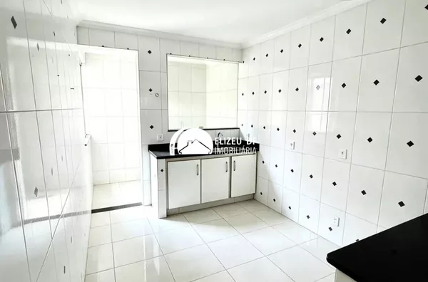 Elizeu Imóveis aluga apartamento com 3 quartos em Samambaia
