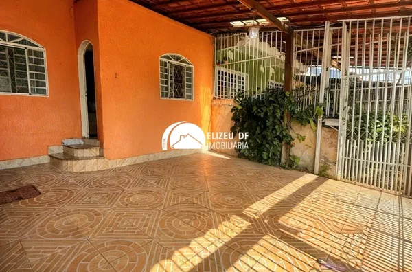 Excelente casa na QI 01 no Guará , Oportunidade! 