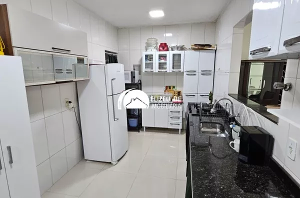 Elizeu Df imobiliária vende excelente casa  no riacho fundo ll
