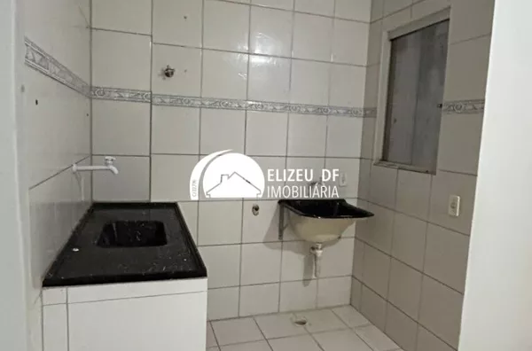 Elizeu DF Imobiliária vende apartamento de 2 quartos na QE 40 do Guará II