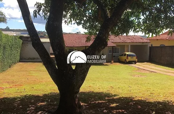 Lote de 1000 m² com casa de apoio escriturado em Vicente Pires Brasília 