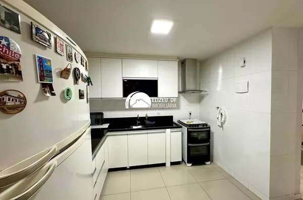 Elizeu DF Imobiliária vende apartamento de 3 quartos sendo 2 suítes na QI 31, Guará II 