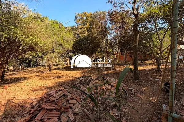 Elizeu Imóveis vende terreno com 300 metros em Arniqueiras
