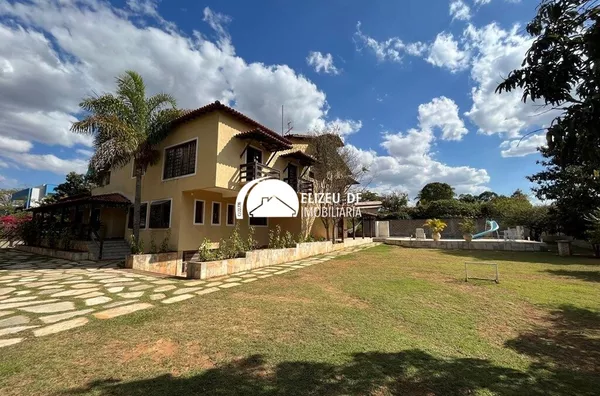 Magnífica casa à venda no Setor de Mansões Park Way, Brasília