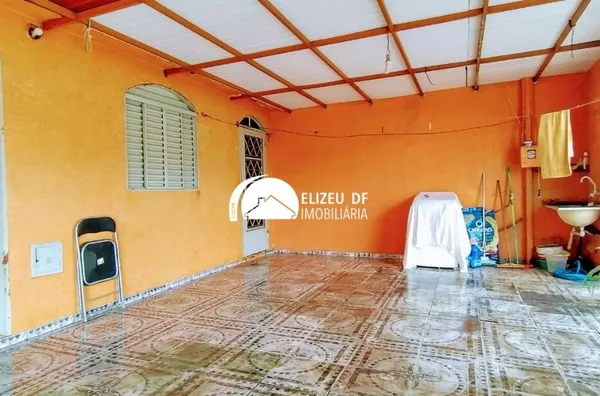 Casa na Qs 11 Areal (águas claras)