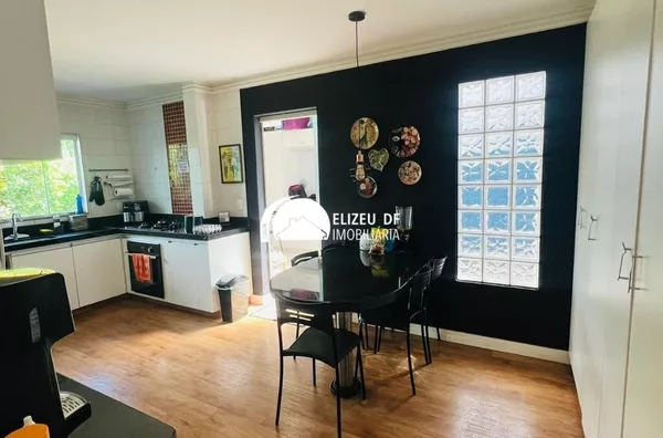 Linda casa em condomínio fechado Bernado sayão Guará 2