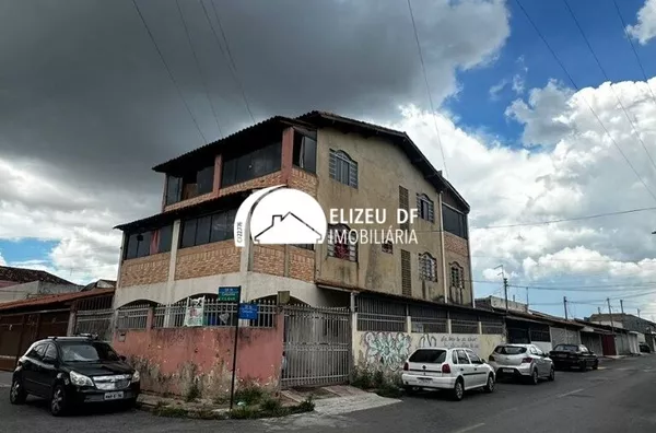 Oportunidade casa para investimento já com aluguéis na QE 38 Guara 2. 