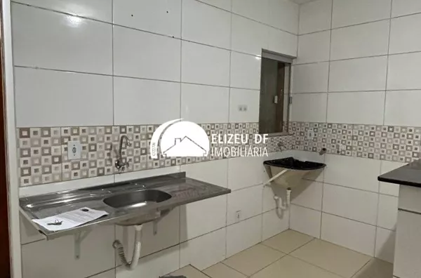 Elizeu DF Imobiliária aluga kit na QE 40 Conjunto Q no Guará II