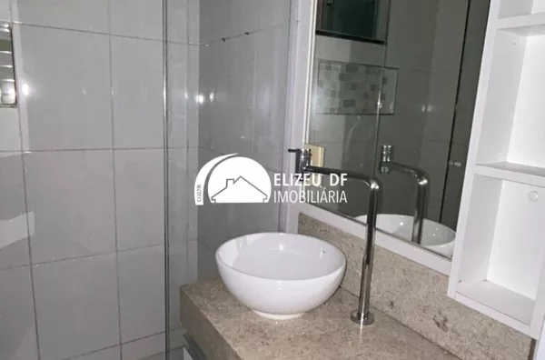 Aluga-se apartamento 2 quartos reformado no QE 40 Polo de Modas